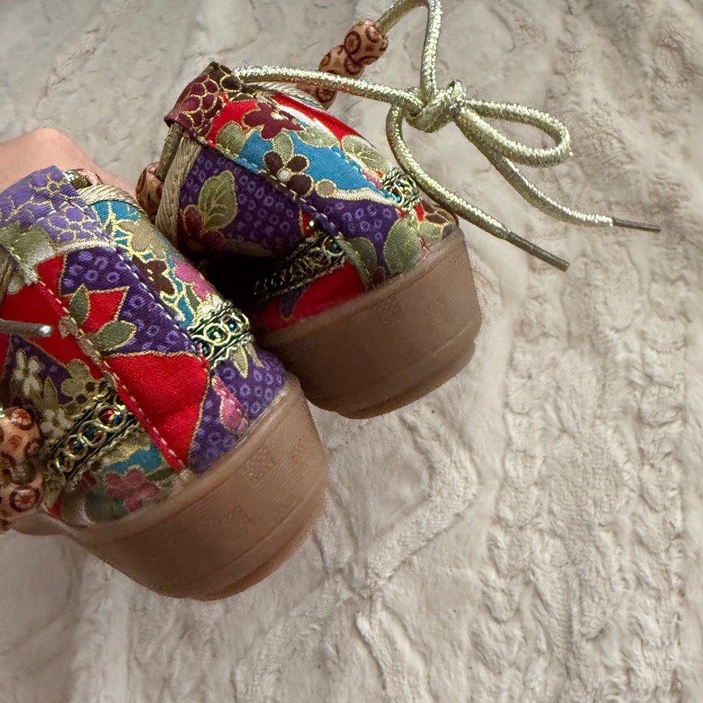 Womens 10 Floral India Inspired Beaded Cord Detail Slip On Comfort Ballet Flats - Picture 3 of 10